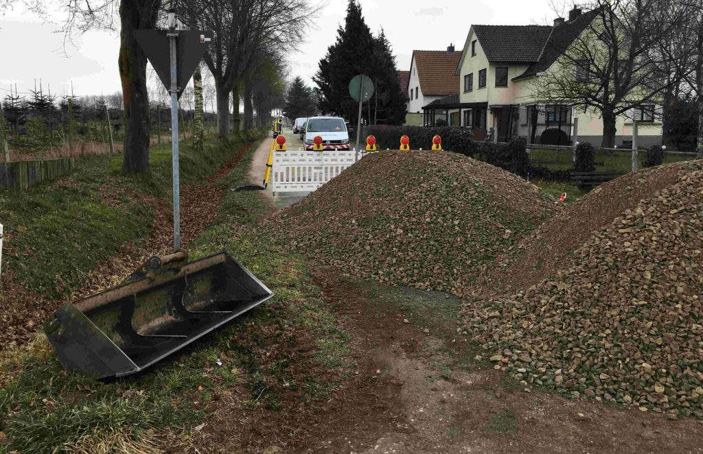 Neuer Weg Hiddenhausen Zufahrt gesperrt